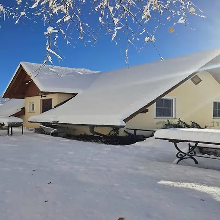 Berghuette In Sankt Andrae Bei Koralpe